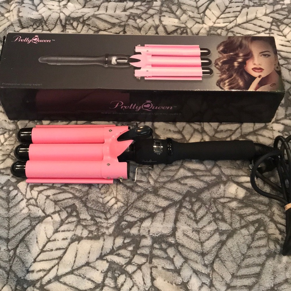 NEW💜 3 barrel curling iron